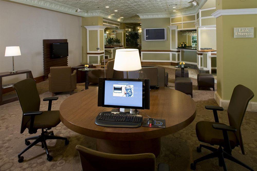 Sheraton Suites Fort Lauderdale At Cypress Creek Екстериор снимка